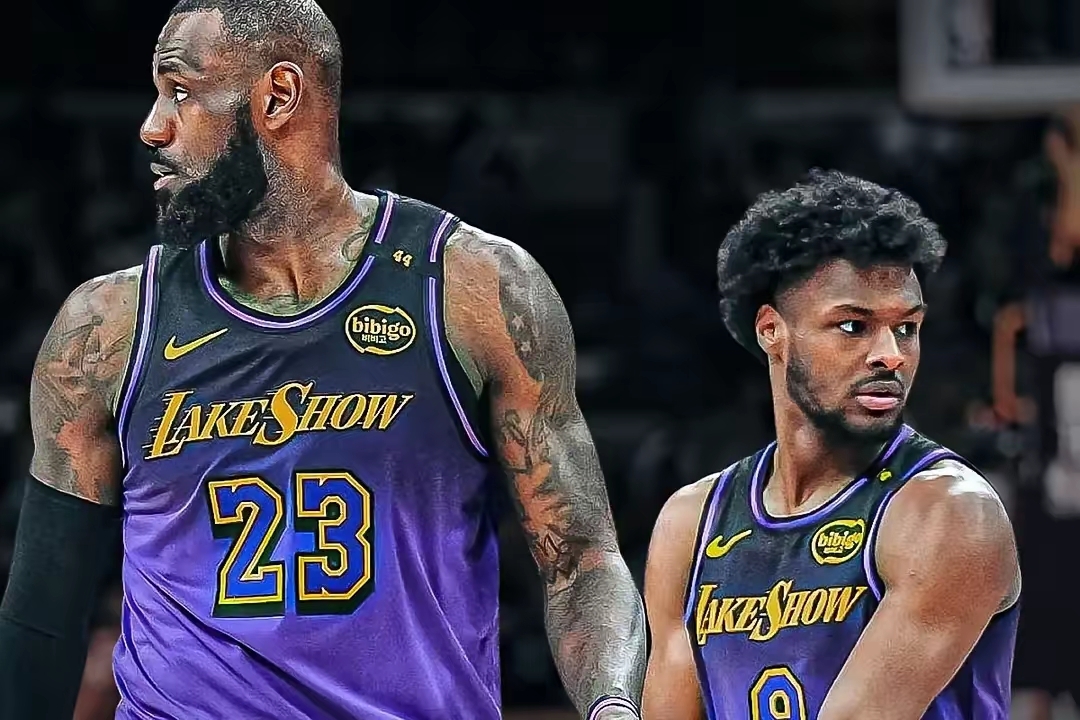 包含里程碑夜！洛杉矶湖人刷新队史纪录，荷甲赛前刷纪录，气氛紧张，阵容厚度经受考验的词条-开云手机版