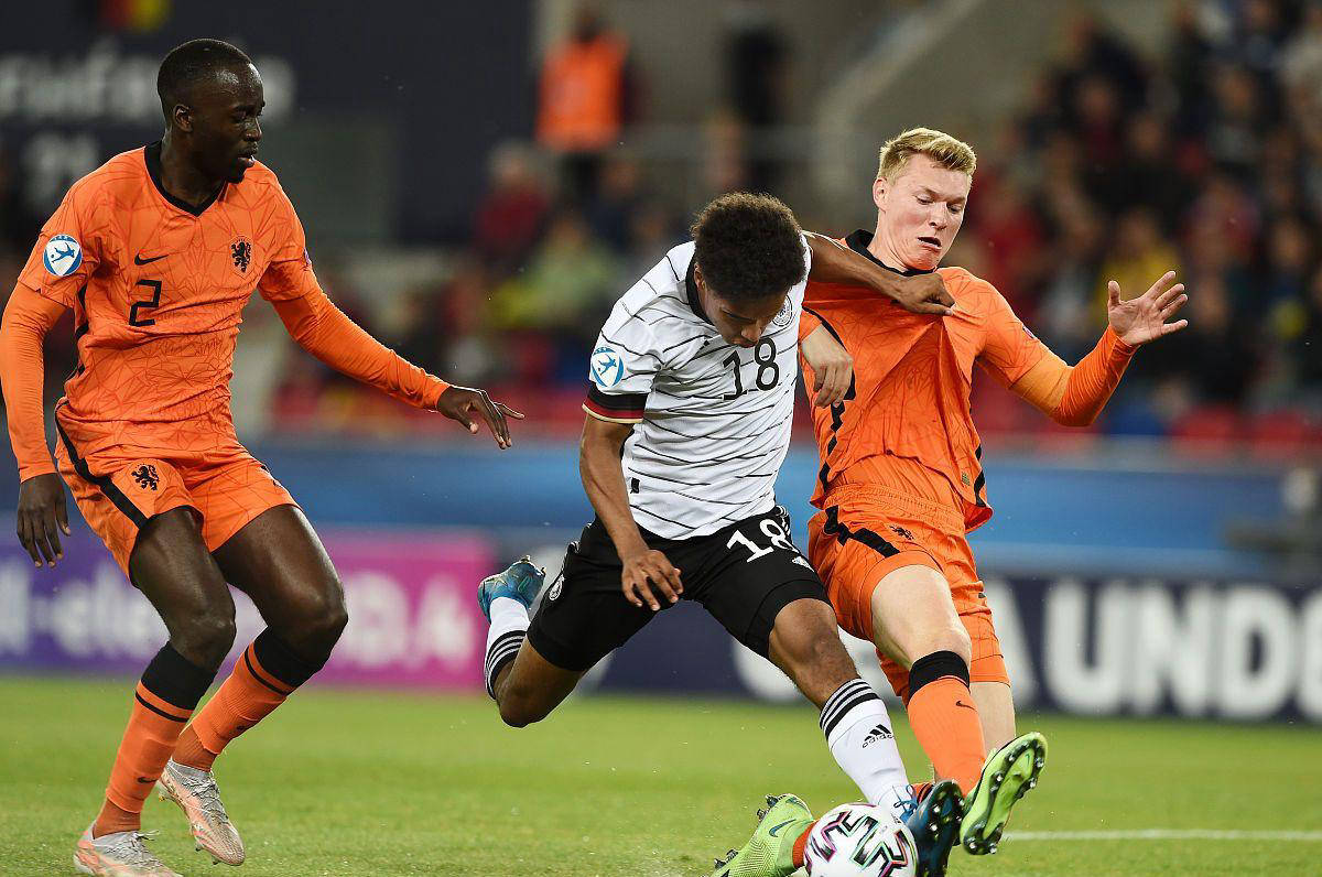 关于转折点费耶诺德篮板制胜，德甲今晨攻防权衡，媒体盛赞，球队文化再被提及的信息-开云APP下载